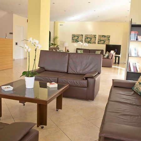 Minavra Hotel เอเธนส์ ภายนอก รูปภาพ